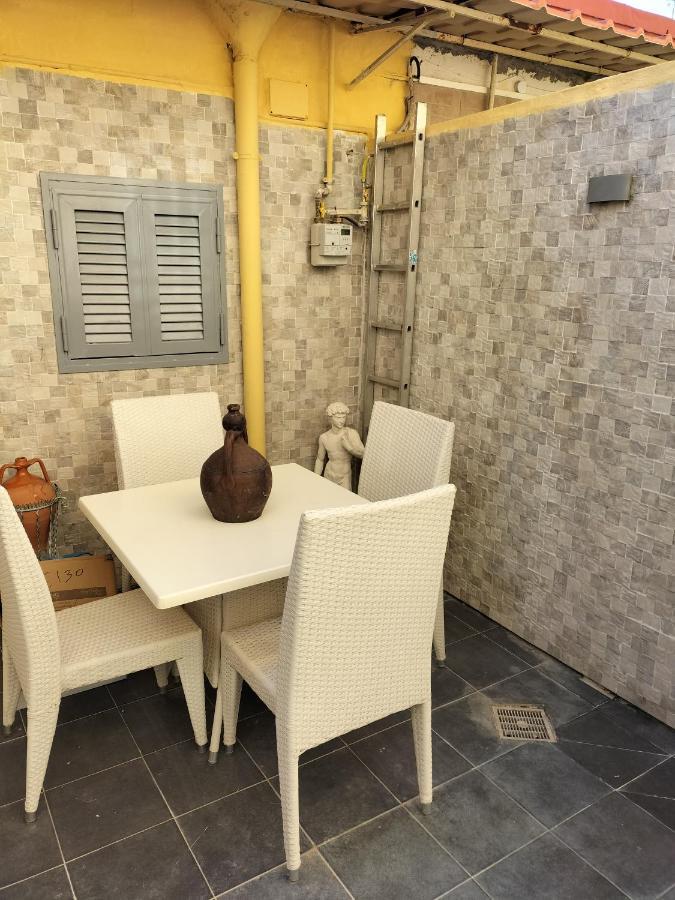 Dimora Di Don Kikkone Apartment เนเปิลส์ ภายนอก รูปภาพ